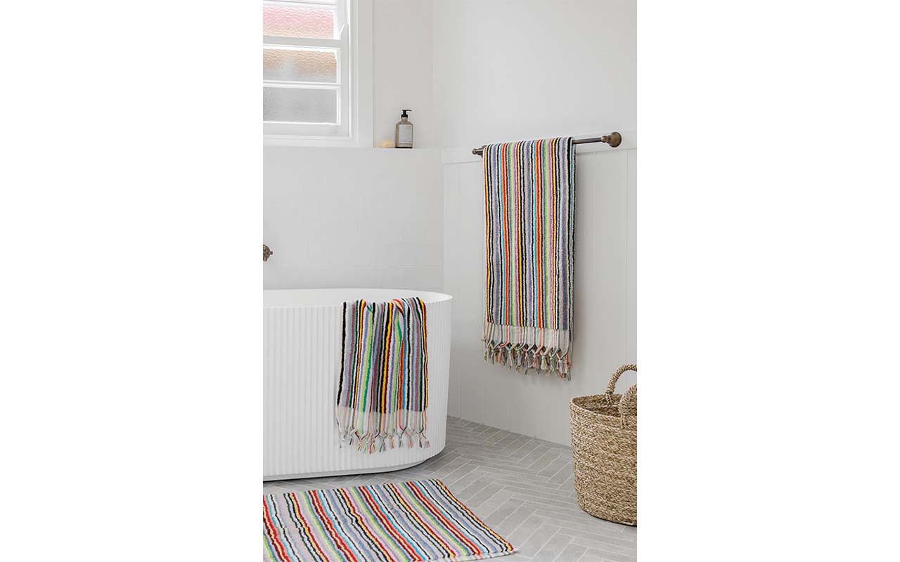 Vivid Lines Beach Towel/Bath Sheet
